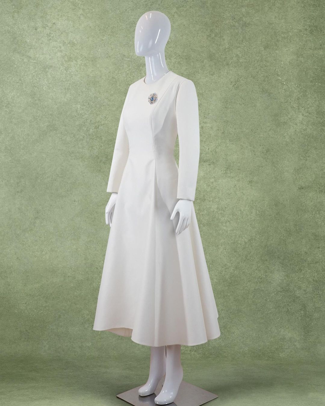 แบบตัดชุด เดรสผ้าไหม (ไม่รวมผ้า) chobmai x JHN รหัส CUT-51-03236718