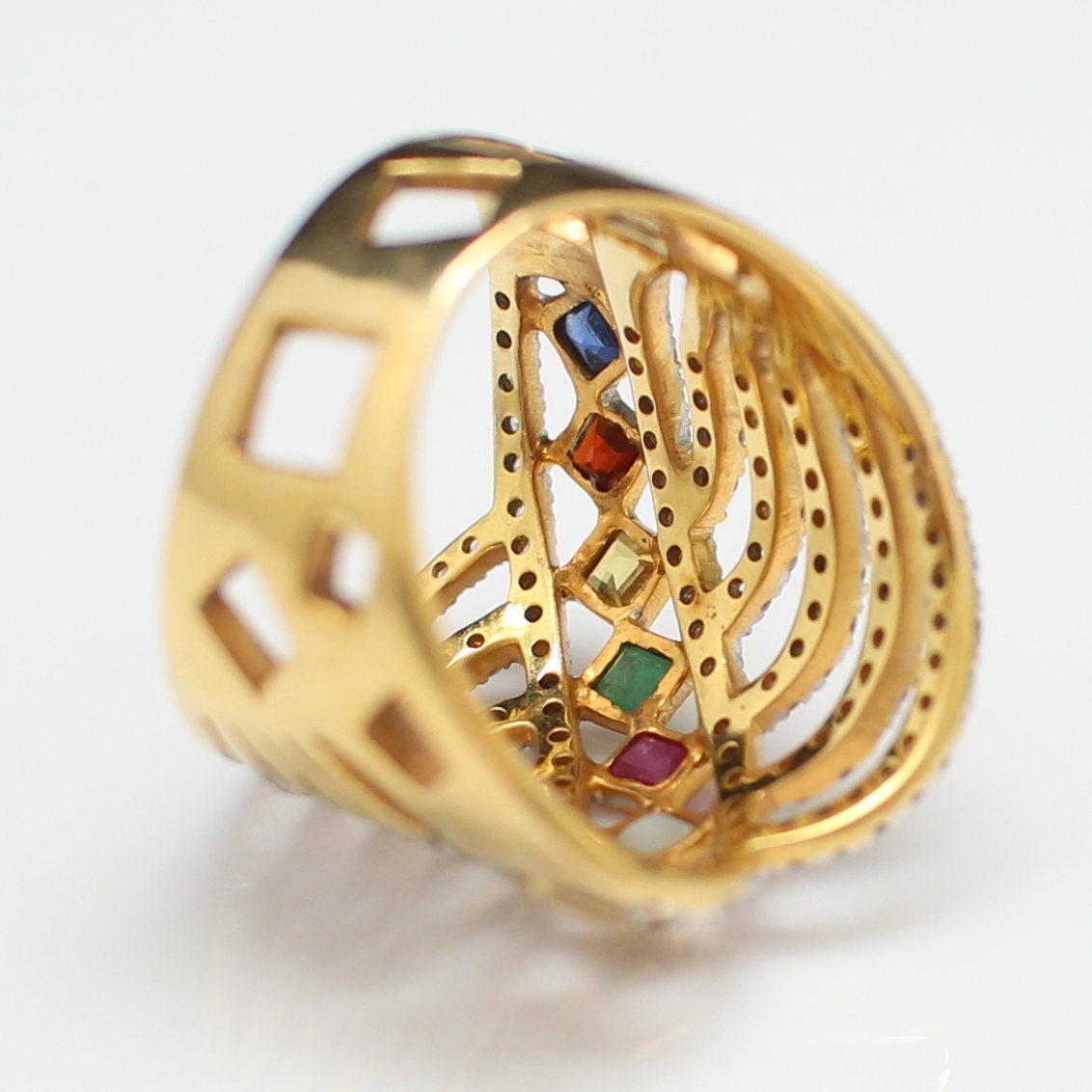 RG250087 แหวนนพเก้าไขว้ เพชรแท้ 124 เม็ด 1.99 กะรัต ทองแท้ 18k นน.รวม 10.17 รัม ขนาดแหวน 57