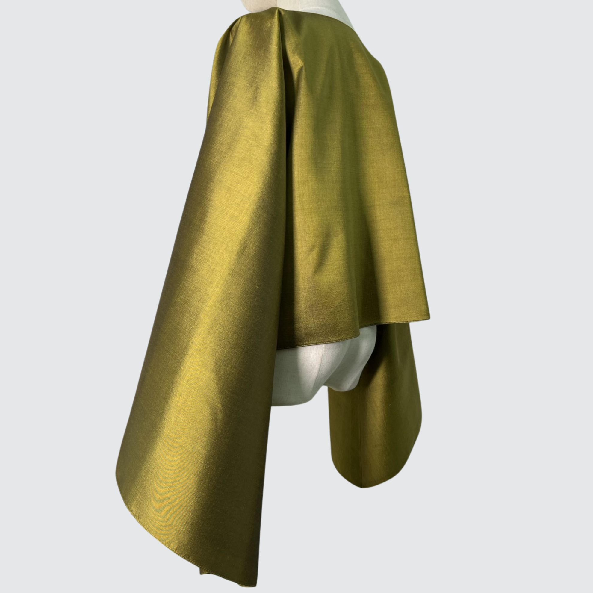 เสื้อแขนยาว ตัดเย็บจากไหมสีพื้น เนื้อเรียบ ไหมแท้ 100% | ตัดเย็บตามรูปร่าง | เลือกผ้า ส่งไซส์ได้