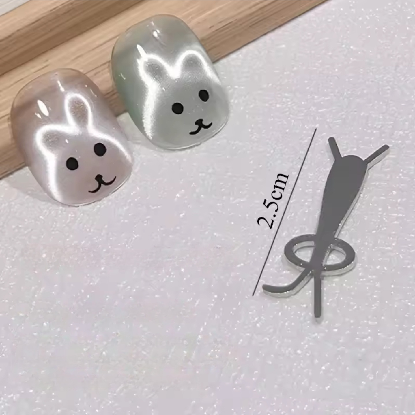 แม่เหล็กดูดสีเจล แม่เหล็กดูดสีแคทอาย Cat Eye แม่เหล็กวาดลายเล็บ3D รูปกระต่าย มี2แบบ