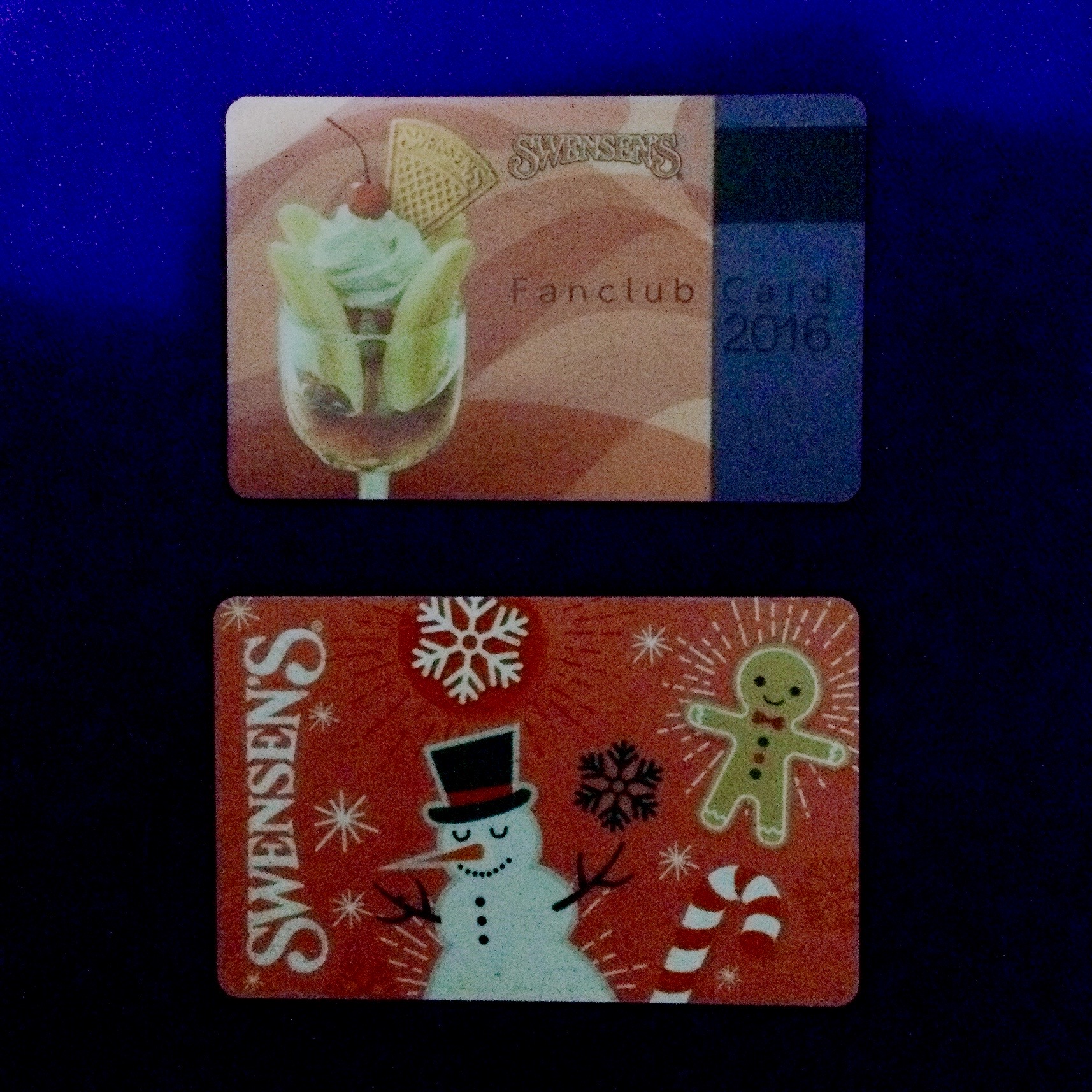 บัตรสะสม บัตรที่ระลึก สมาชิกร้าน SWENSENS มี 2 แบบ ให้สะสม (ไม่ใช่บัตรเติมเงิน ไม่มีเงินในบัตร) เป็นบัตรพลาสติก