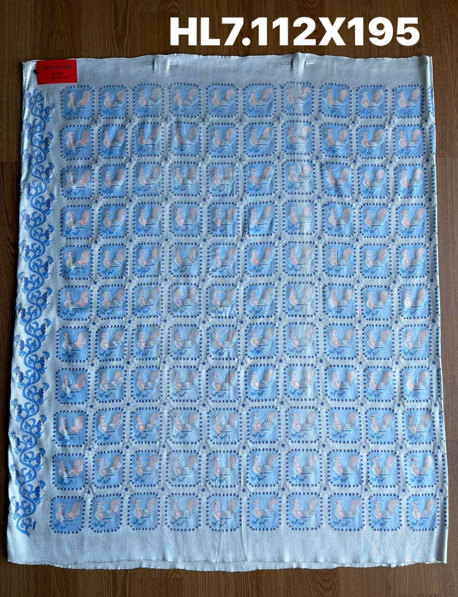 ซิ่น ลุนตยา เกาะล้วง ไหมแท้ ขนาด 112x195ซม ลายนกหัสดีลิงค์ ปักษาวายุภักษ์ พื้นสีครีม-ฟ้า รหัส N9-SIL05196621
