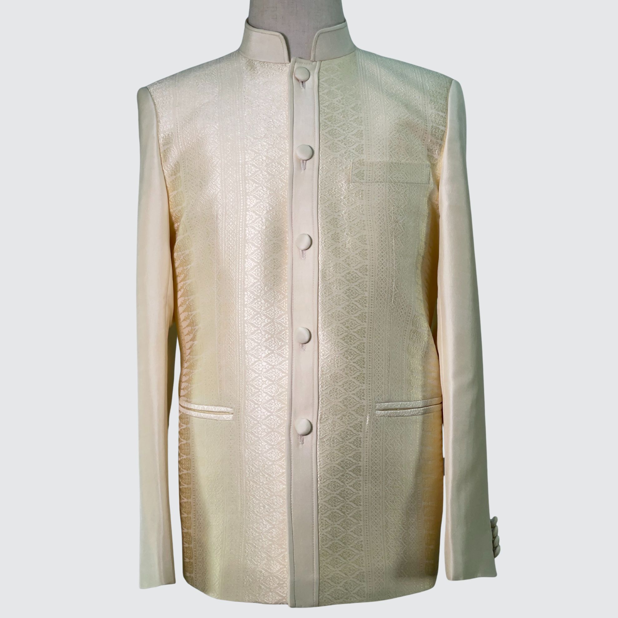 เสื้อสูทพระราชทาน แขนยาว ผ้าไหมยกดอกสุรินทร์ | ตัดเย็บตามรูปร่าง | เลือกสีผ้า ส่งไซส์ได้