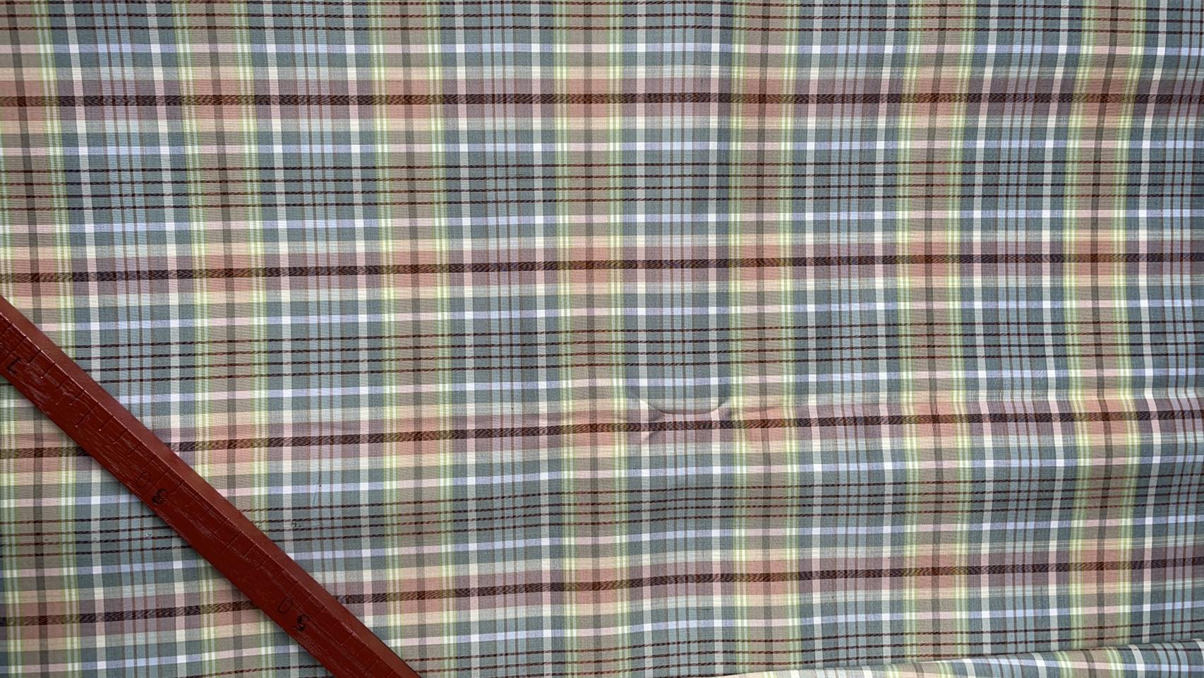 ผ้าไหมลายสก็อต เนื้อเรียบ สีเทา ตัดขายเป็นเมตร รหัส A8-76-09266813