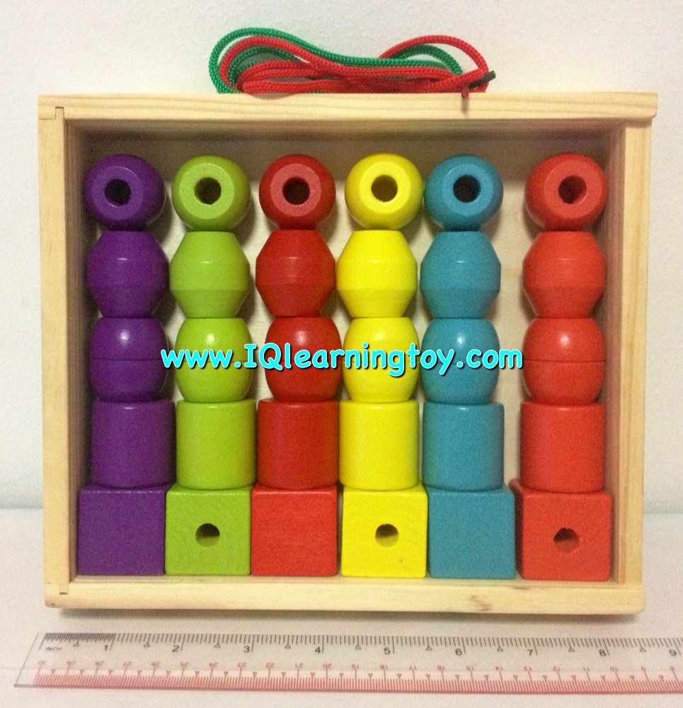 ของเล่นร้อยเชือกรูปทรงไม้ สามมิติ หลากสีหลายทรง ฝึกกล้ามเนื้อมือและสมาธิของเด็ก เรียนรู้เรื่องสีและรูปทรงต่างๆ ฝึกสมอง ส่งฟรี