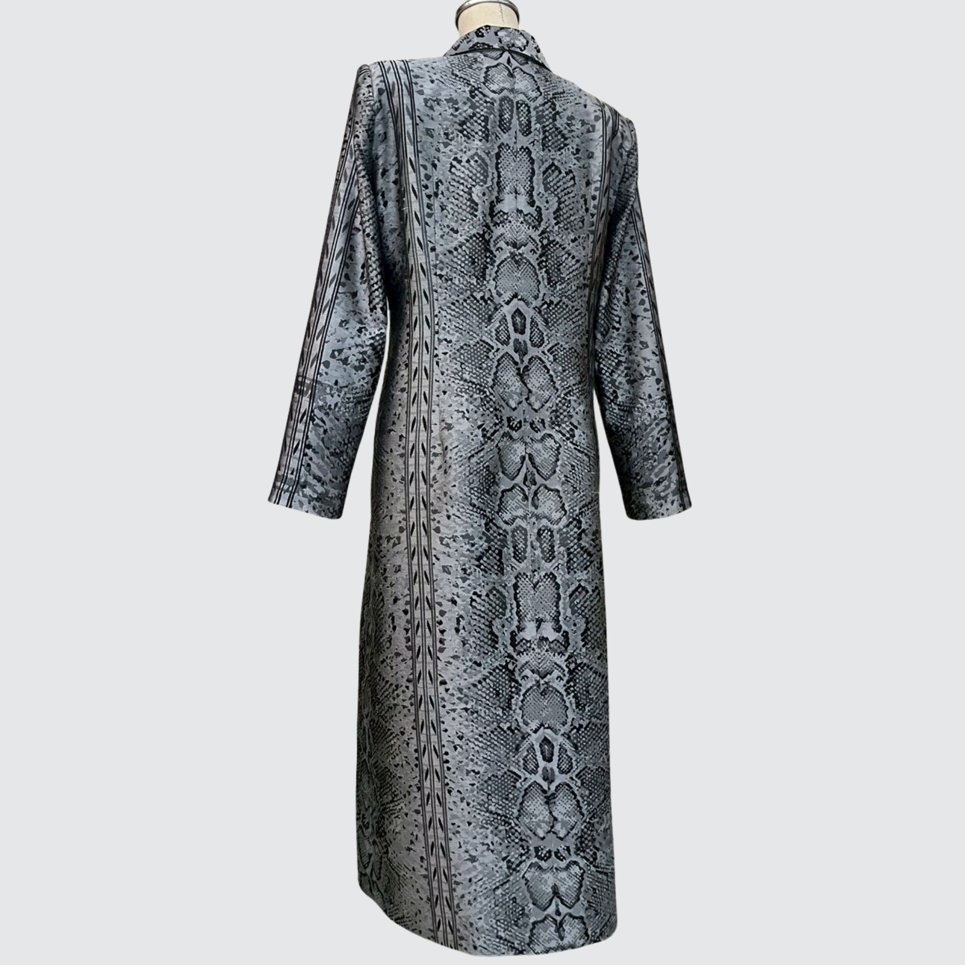 เสื้อโค้ท ผ้าไหมแท้ ลายโฮลนาคา | ตัดเย็บตามรูปร่าง | ส่งไซส์ได้