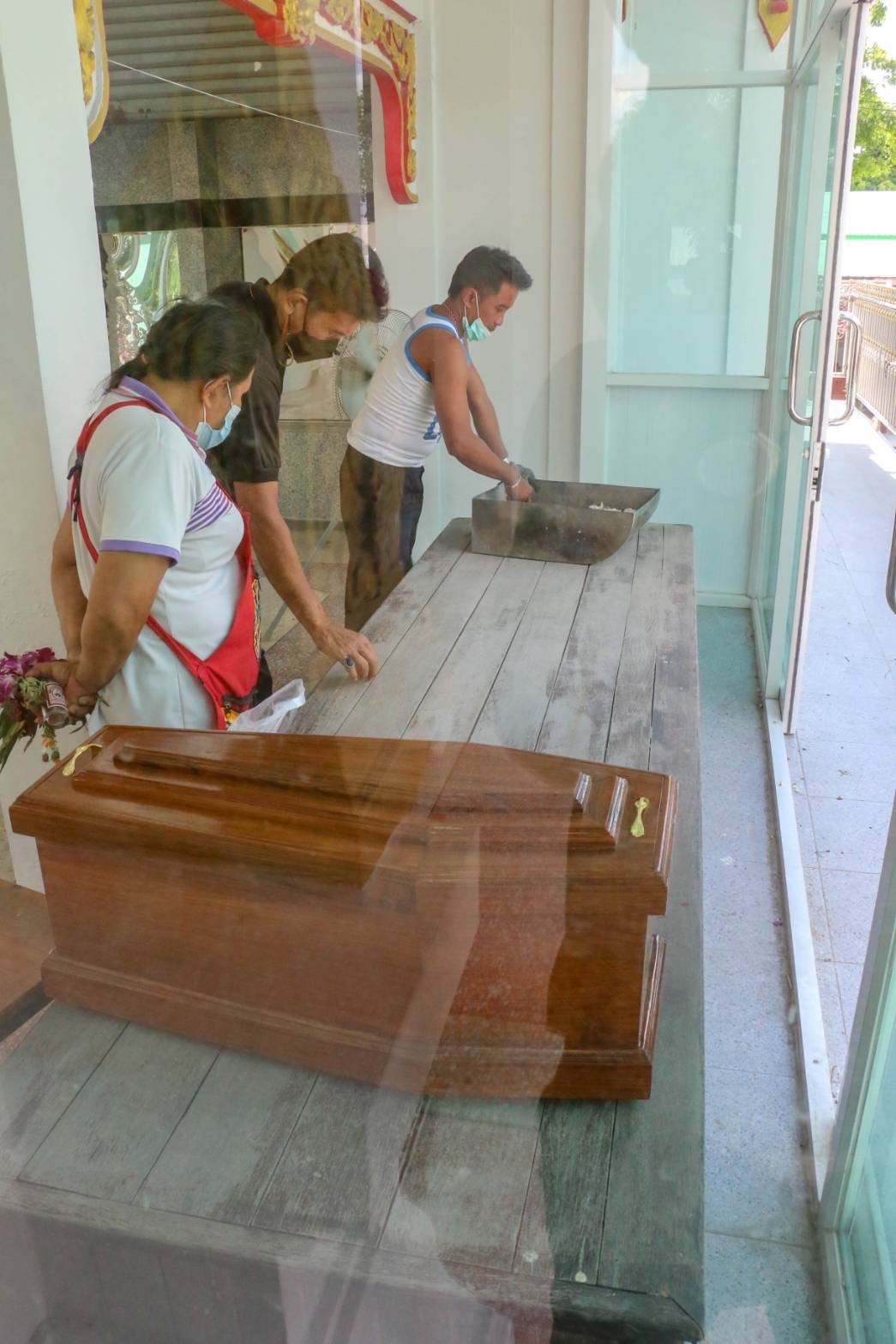 โลงคริสต์เก็บอัฐิ โลงคริสต์เก็บกระดูก