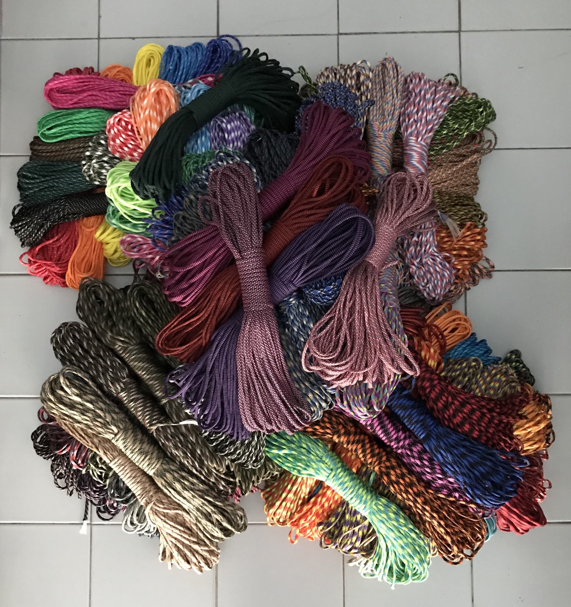 เชือก paracord 550 : pattern colors ( 4mm. )