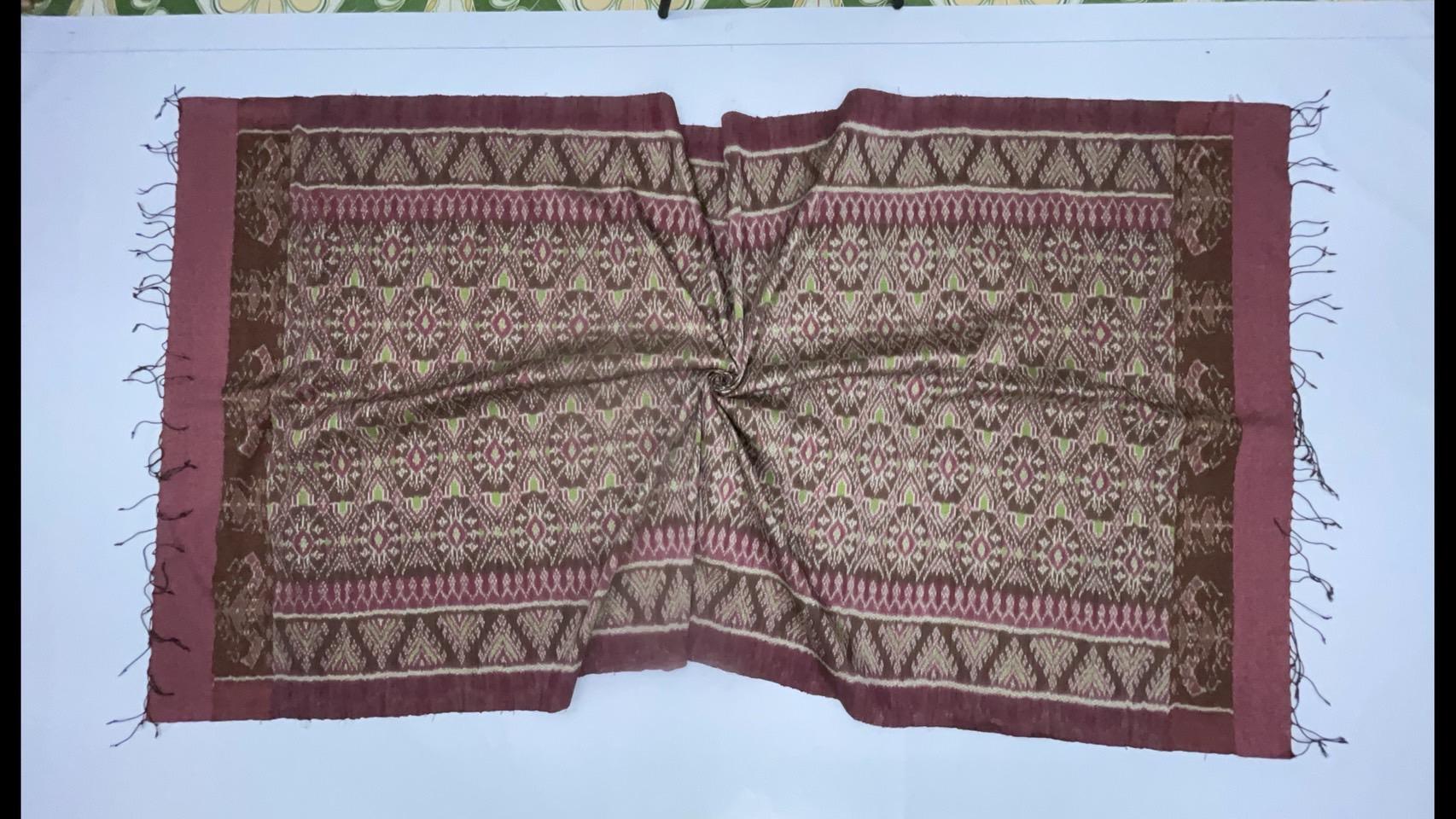 ซิ่น ผ้าไหมมัดหมี่ ทอยกดอก 6ตะกอ สีธรรมชาติ ขนาด1x2เมตร ลายเต่างับ สีน้ำตาล รหัส L1-ME-031768151