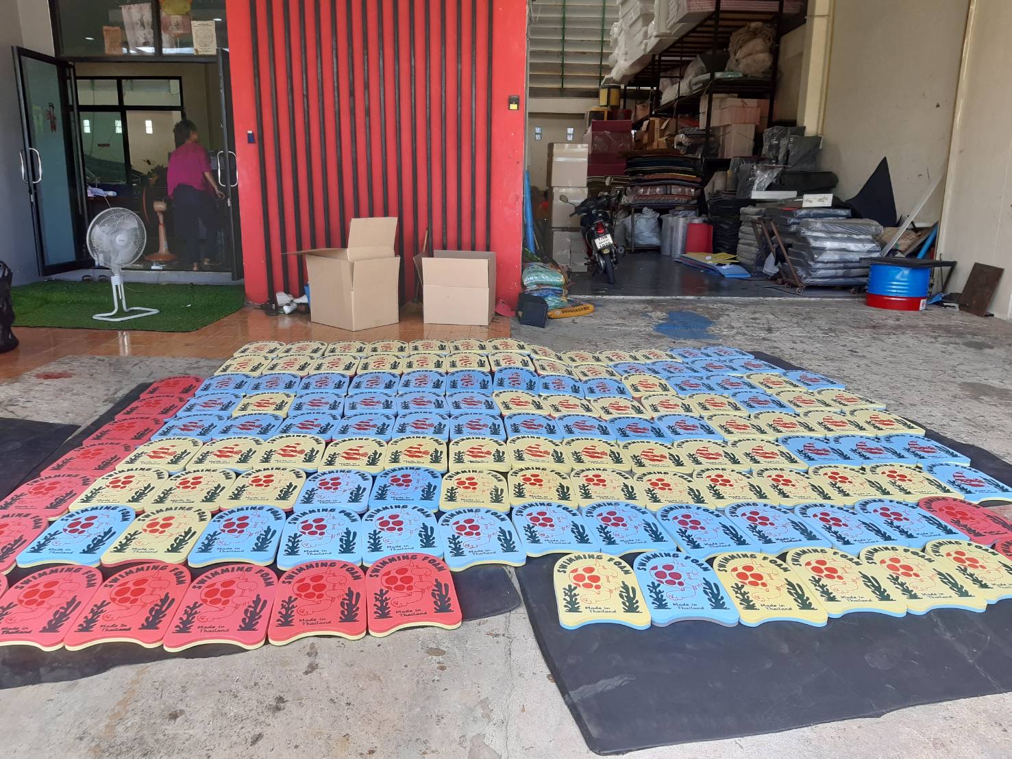 โฟมว่ายน้ำ