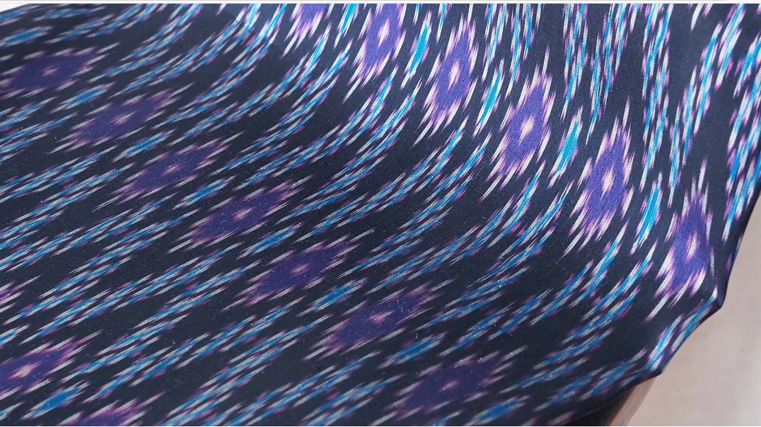 ซิ่น ผ้าไหมมัดหมี่ ไหมบ้าน ขนาด 1x2หลา พื้นสีดำ รหัส CISP-CT-102819