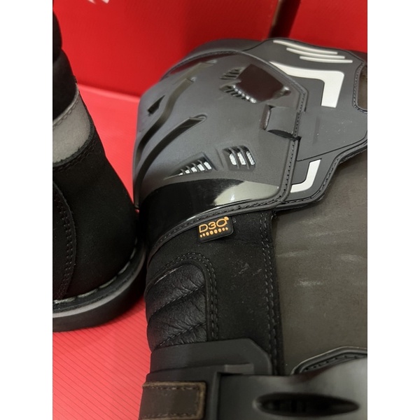 รองเท้าการ์ด Falco - Durant Waterproof Brown