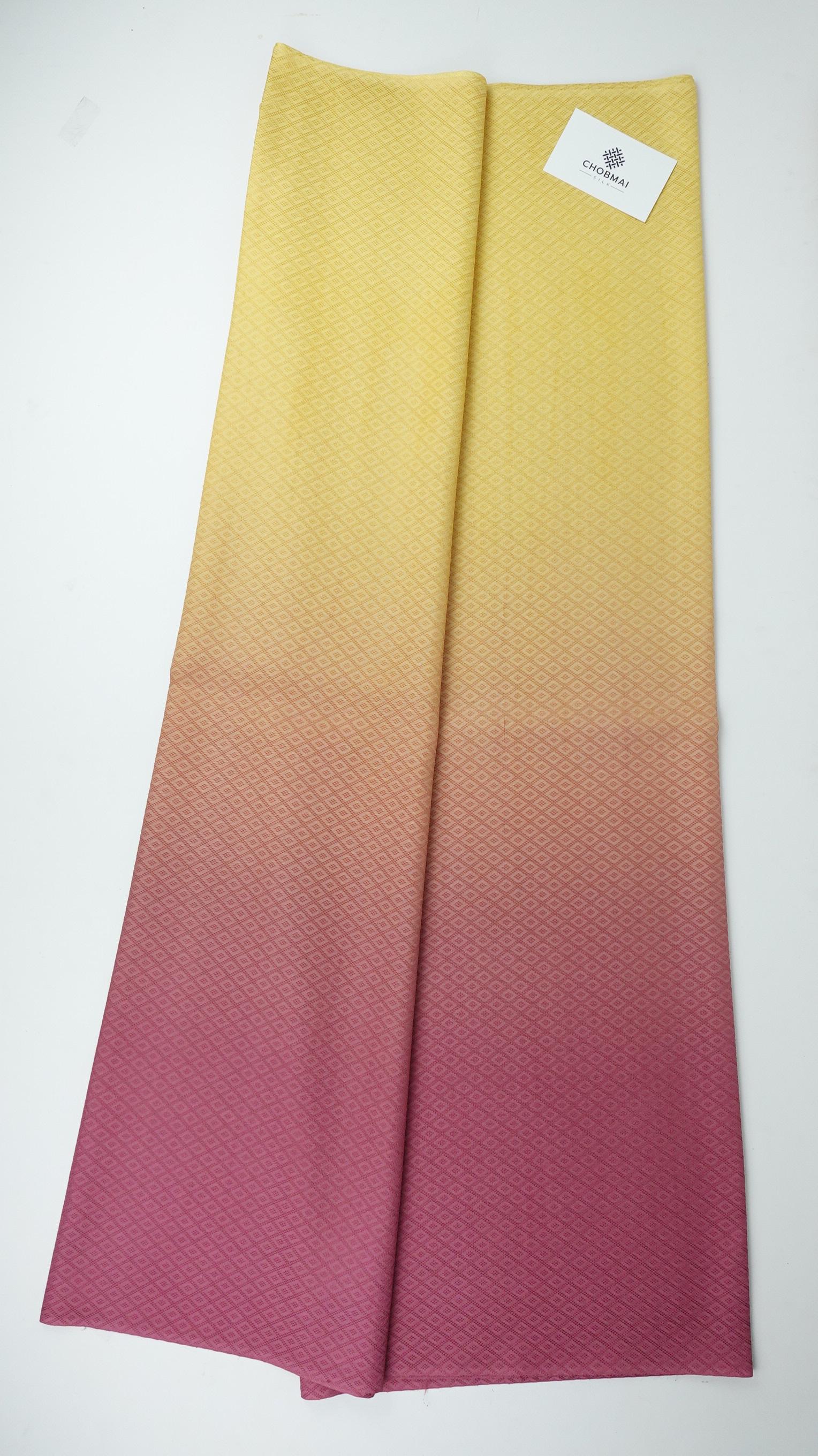 ผ้าไหมย้อมสไลด์สี ยกดอกลูกแก้ว สีเหลือง-สีชมพู เลือกขนาด รหัส BT-TT-0224684