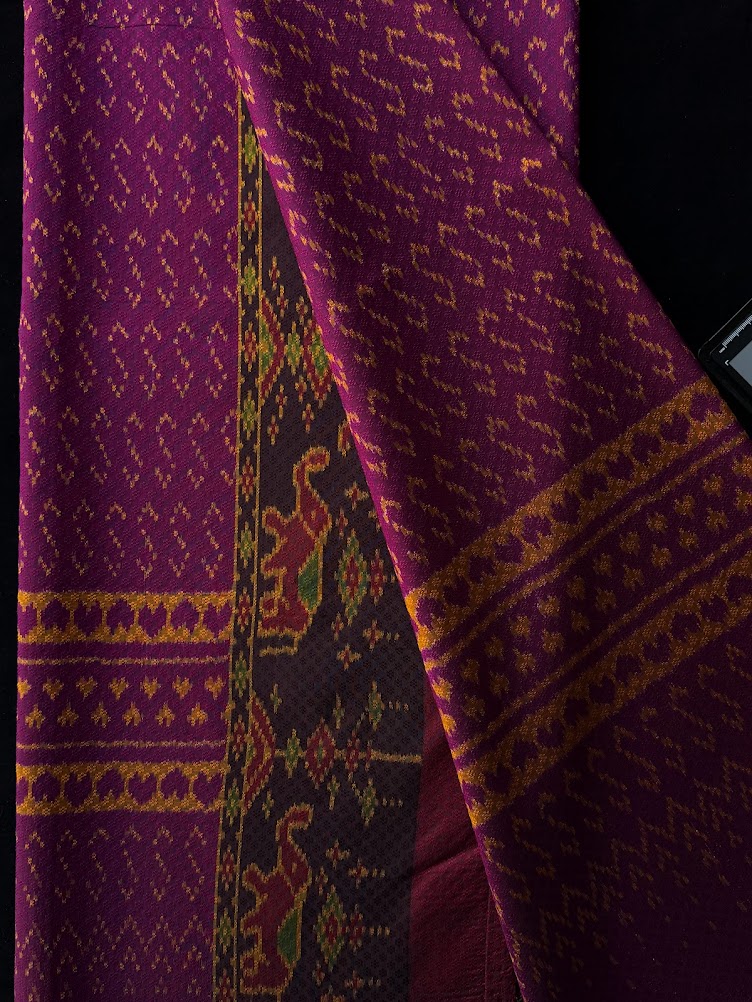 ซิ่น ผ้าไหมมัดหมี่ ทอยกดอก 6ตะกอ ขนาด 1x2 เมตร ลายขอพระราชทาน มีหน้านาง สีชมพูบานเย็น รหัส PCS-NY-11226811