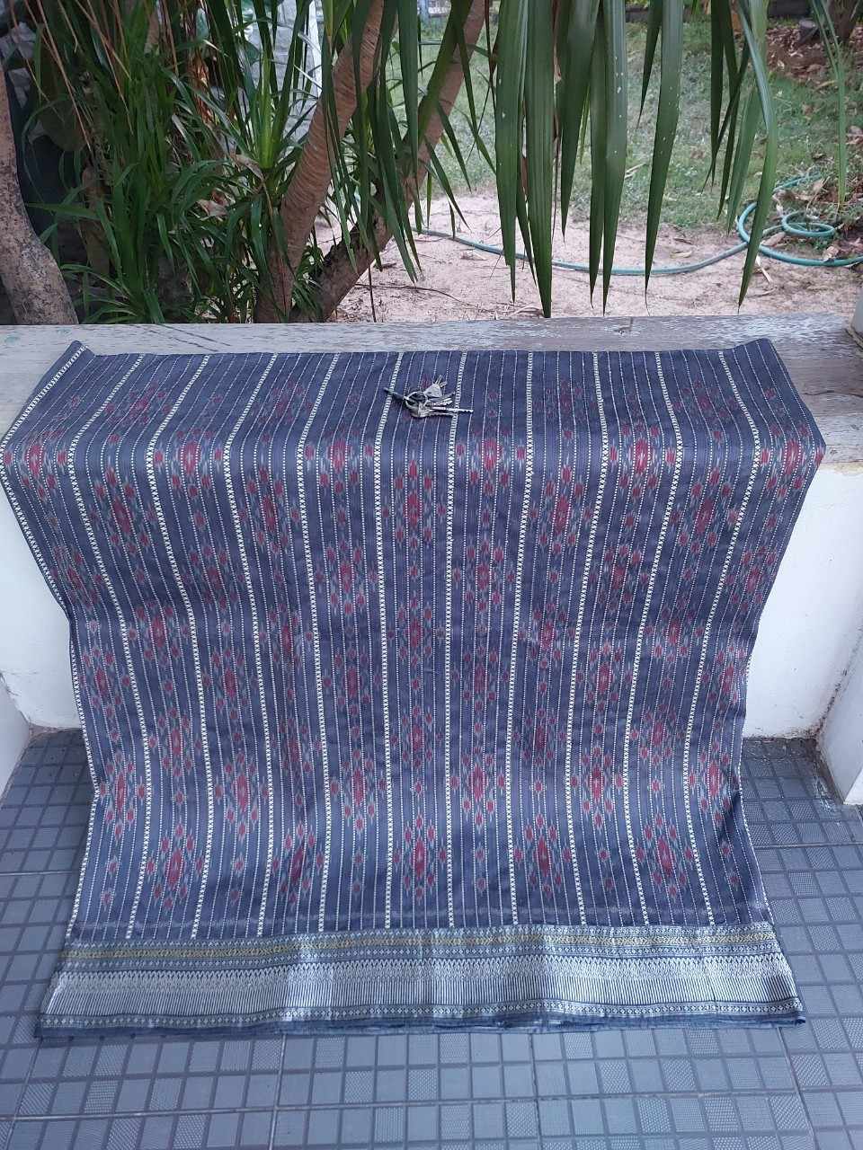 ซิ่นผ้าไหม กาบบัว ต่อตีนตวย(เย็บถุงแล้ว) ไหมแท้ ขนาด 113x200ซม. สีเทาเข้มนกพิราบ รหัส WN-103-05276822