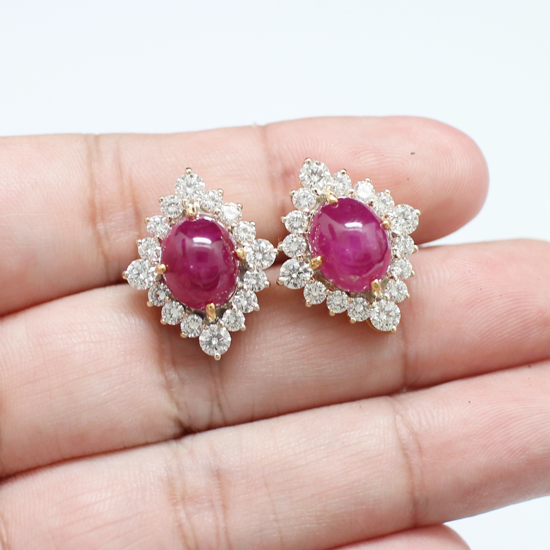 ER25162 ต่างหูทับทิมพม่าล้อมเพชร เพชรแท้ 32 เม็ด 1.92 กะรัต ทองแท้ 90% นน.รวม 10.6 กรัม มีเซอร์ SGL