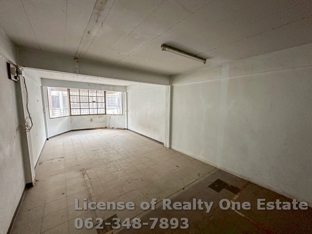 ขายตึกแถว 3 ชั้น พร้อมชั้นลอยและดาดฟ้า ทำเลทอง พระราม 2 ซอย 28 แยก 19