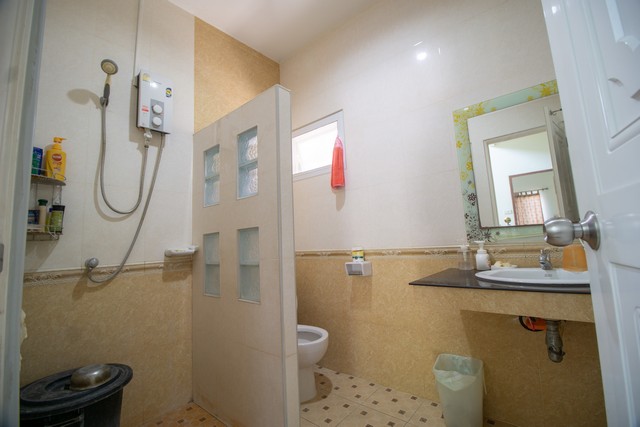 ขาย ที่ดิน พร้อม บ้าน ต.หัวโพธิ์ สองพี่น้อง สุพรรณบุรี