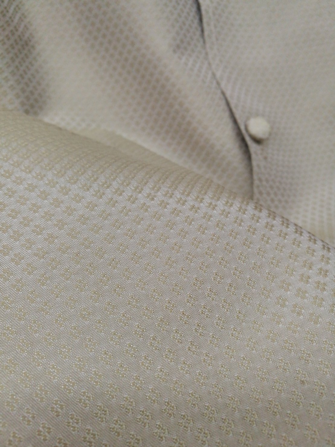 เสื้อสูทไหมคอพระราชทาน แขนยาว เนื้อยกดอก สีครีมเบจ Size L รอบอก 42นิ้ว รหัส DM-NY0501661