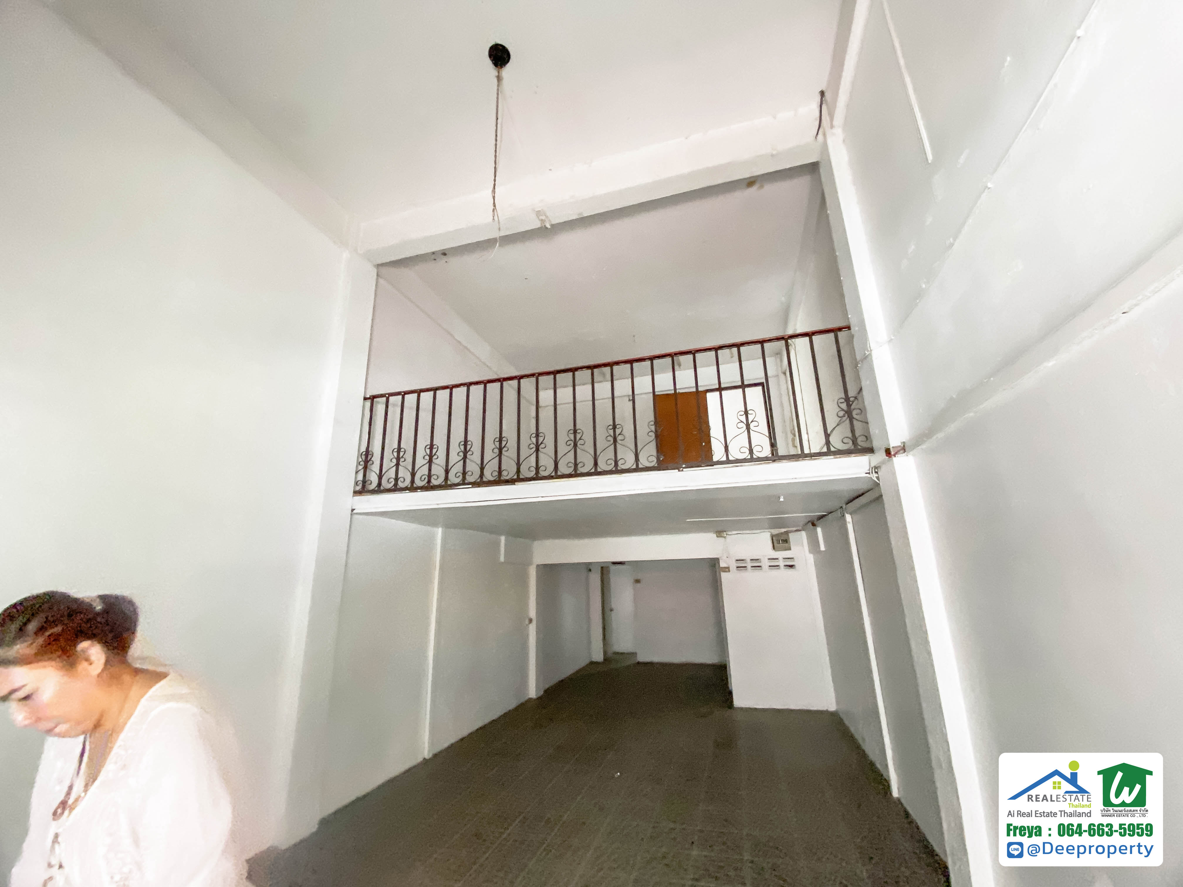 💵ขายถูก‼ ตึกแถว อาคารพาณิชย์ 4.5 ชั้น รวมดาดฟ้า ติดแยกเหม่งจ๋าย รัชดา ห้วยขวาง เหมาะซื้อเพื่อรีโนเวทขาย ปล่อยเช่า หรือ เปิดทำธุรกิจ คืนทุนเร็ว