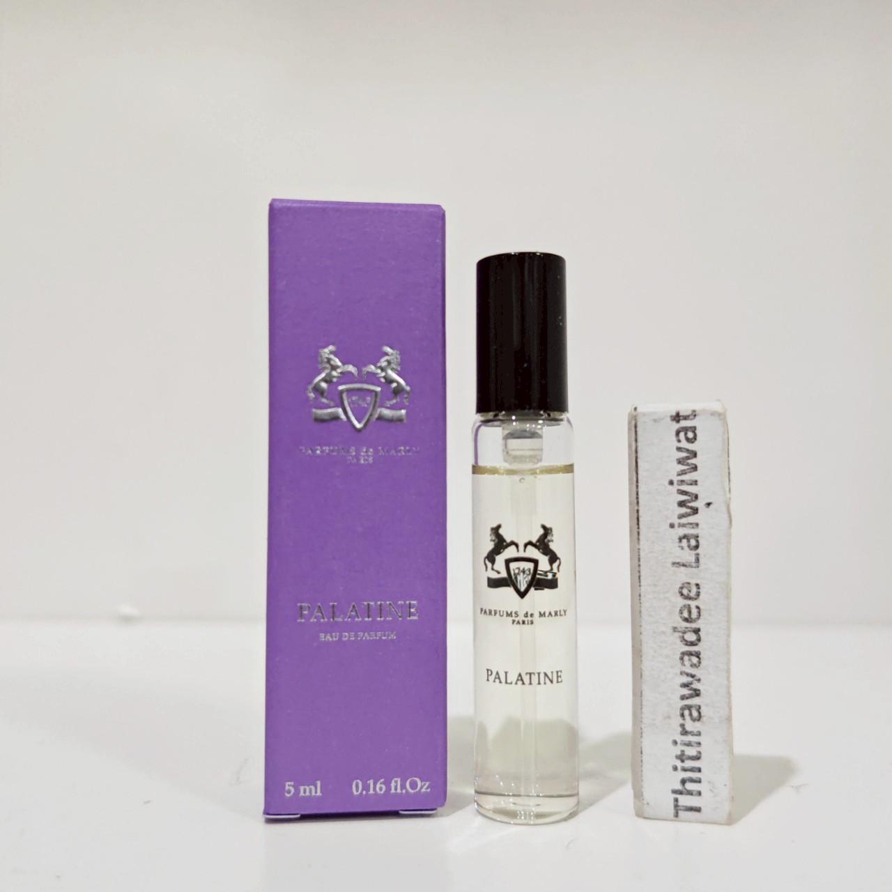 น้ำหอมจิ๋วมินิ Parfums De Marly Palatine EDP 5ml แบบสเปรย์ ( Mini Perfume น้ำหอมขนาดพกพา) น้ำหอมจิ๋วมินิแบบทดลองแบบสเปรย์ พกพาก็สะดวกใช้ฉีดตามจุดชีพจร
