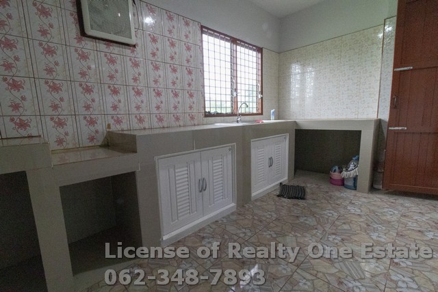 ขายอาคารพาณิชย์ 3 ชั้น ซ.หลวงพ่อขาว คลองสวนพลู ใกล้เซ็นทรัล อยุธยา