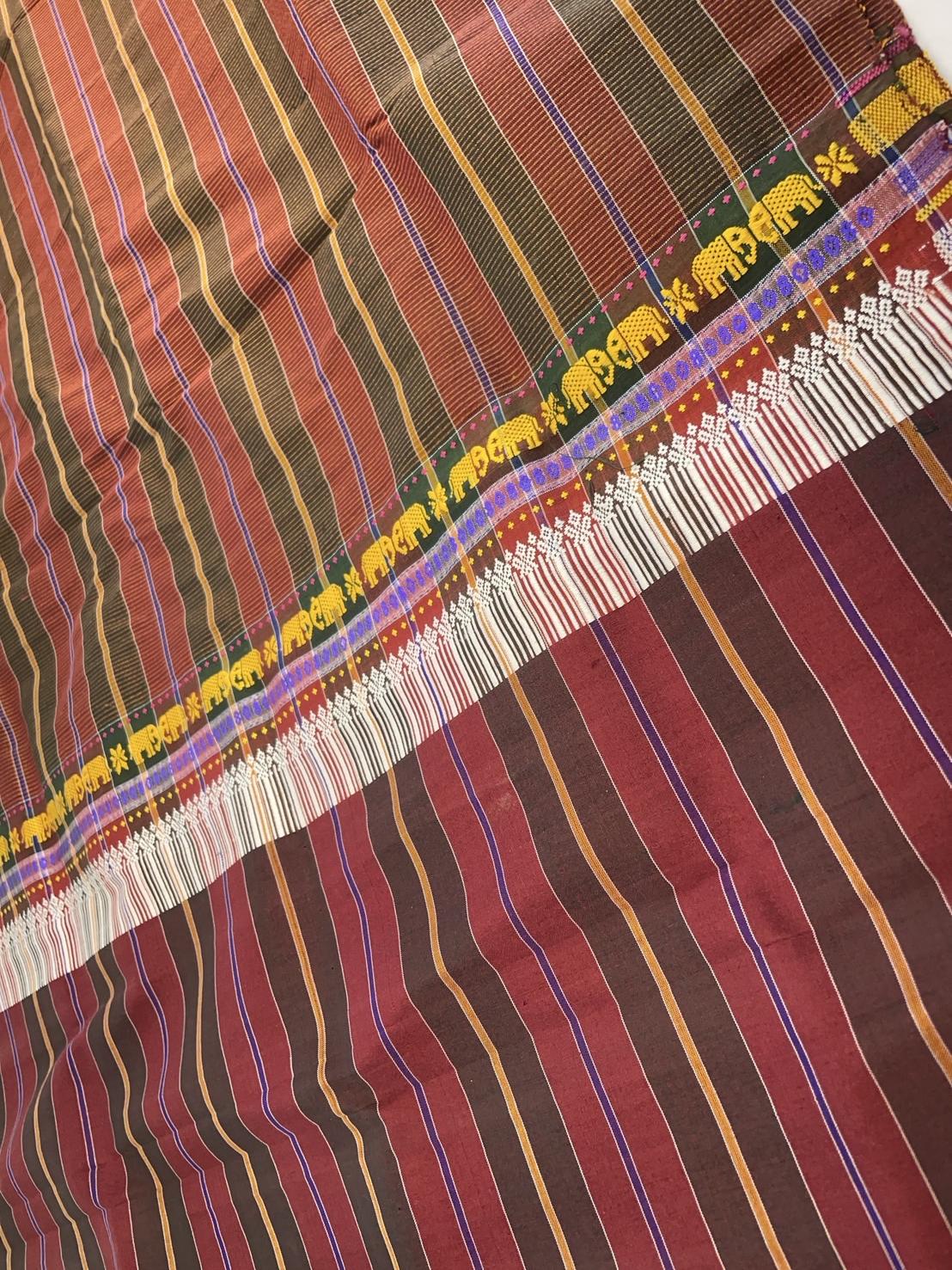 ผ้าขาวม้า ผ้าไหม ไหมแท้ ขนาด 60x200cm ขิดลายช้าง สีแดงสลับสีเขียว รหัส R4E-พช-021468163