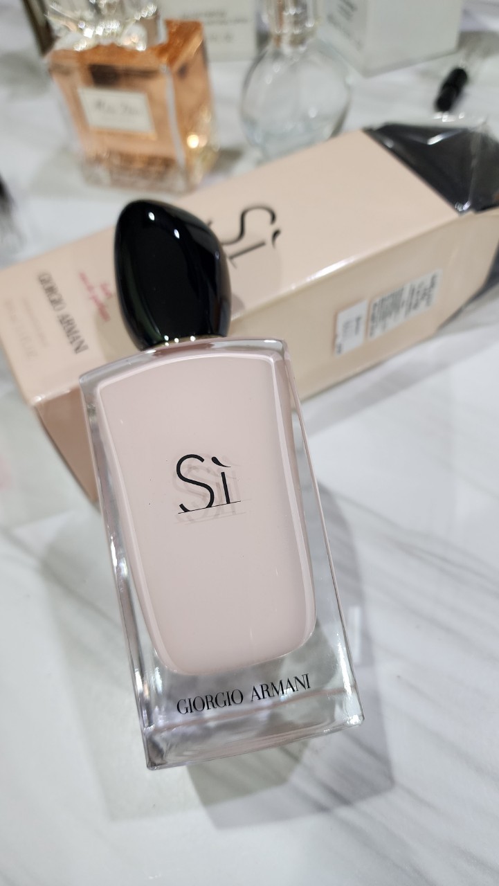 น้ำหอมแท้แบ่งขาย Giorgio Armani Si Fiori EDP น้องเลิกผลิตแล้ว หอมมาก หายากด้วย 💕Travel Size #แบบทดลอง