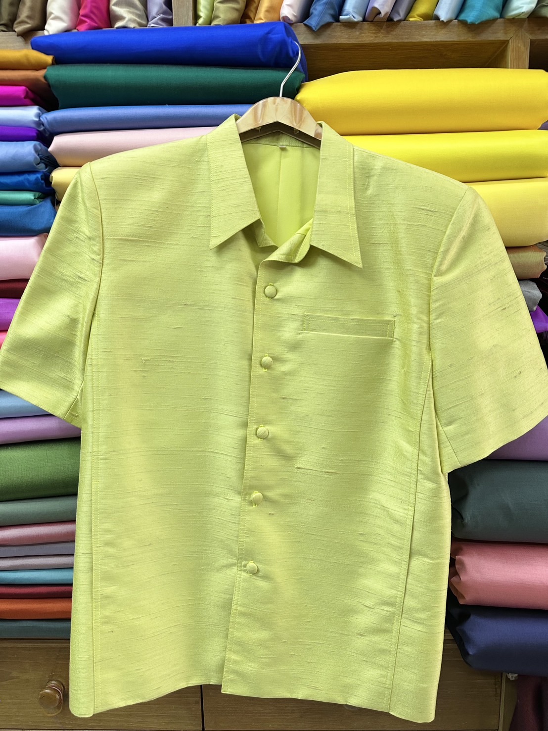 เสื้อซาฟารี คอปก เนื้อไหมบ้าน ไซส์XL สีเหลือง รหัส DS-ST-1204674