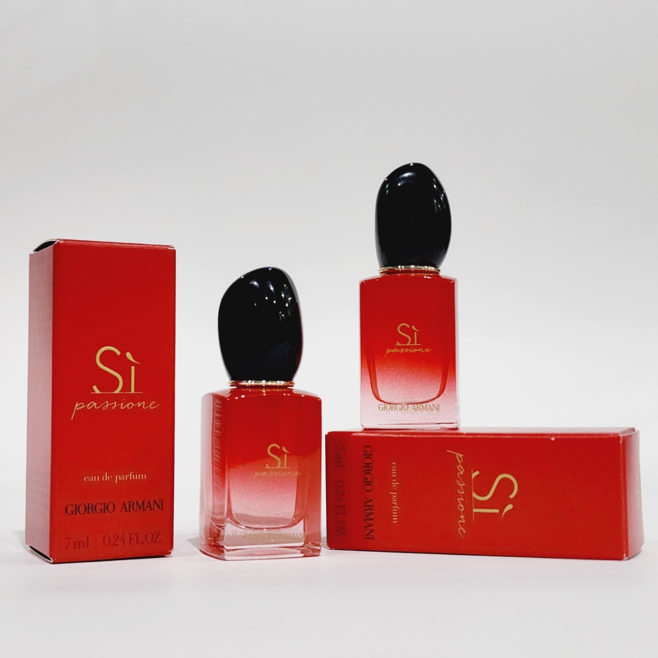 น้ำหอมจิ๋วมินิ Giorgio Armani Si Passione eau de parfum for woman 7ml แบบแต้มมีกล่อง ( Mini Perfume น้ำหอมขนาดพกพา) น้ำหอมจิ๋วมินิ ขวดน่ารัก ตั้งโชว์ก็สวย พกพาก็สะดวก หัวแต้มตามจุดชีพจร