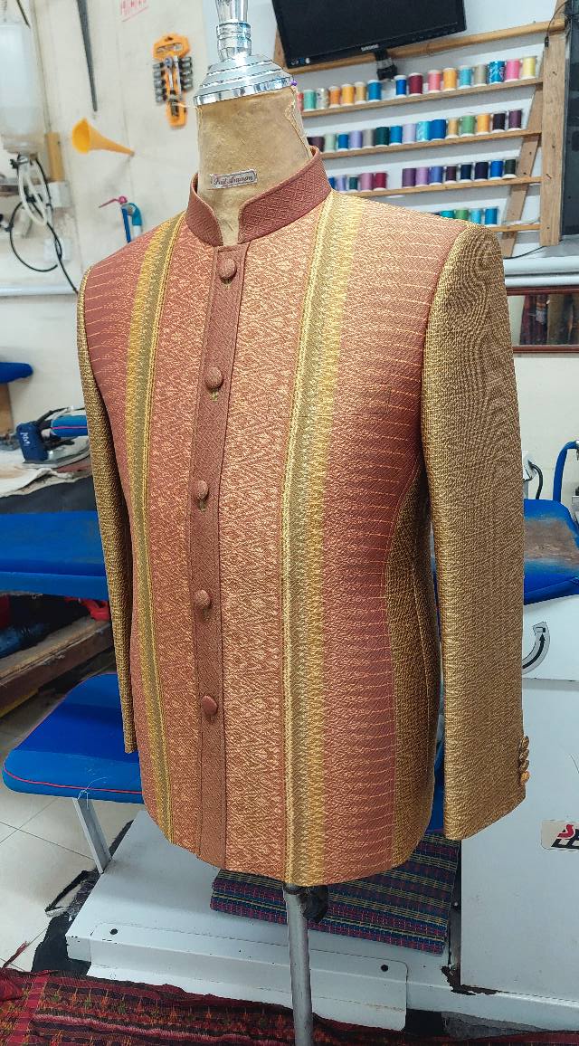 แบบตัด สูทพระราชทานชาย ผ้าไหม (ไม่รวมผ้า) chobmai x ARW รหัส CUT-ARW-0519671