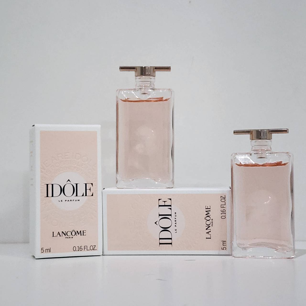 น้ำหอมจิ๋วมินิ Lancome Idole Le Parfum 5ml แบบแต้มมีกล่อง ( Mini Perfume น้ำหอมขนาดพกพา) น้ำหอมจิ๋วมินิ ขวดน่ารัก ตั้งโชว์ก็สวย พกพาก็สะดวก หัวแต้มตามจุดชีพจร