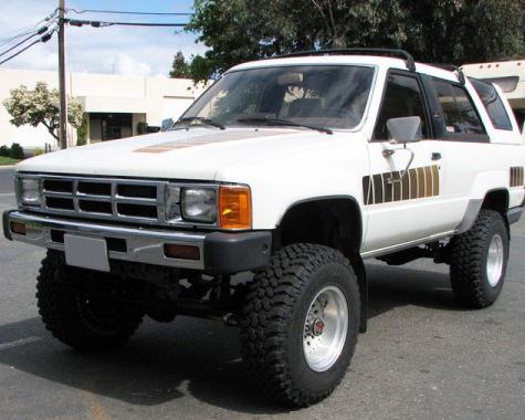 CD คู่มือซ่อม และ WIRING DIAGRAM TOYOTA 4RUNNER ปี 1985
