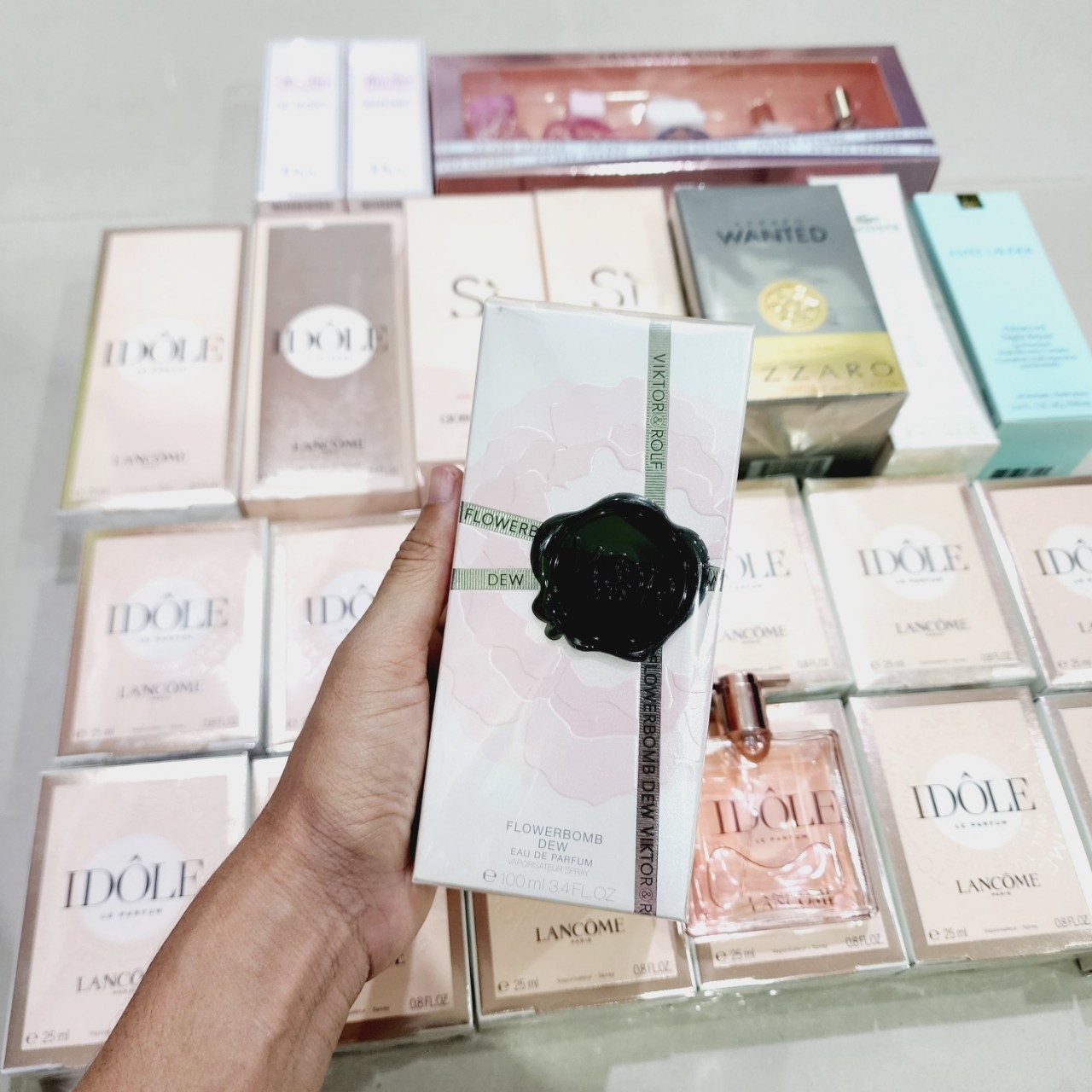 น้ำหอม Viktor & Rolf flowerbomb dew 100ml กล่องซีล