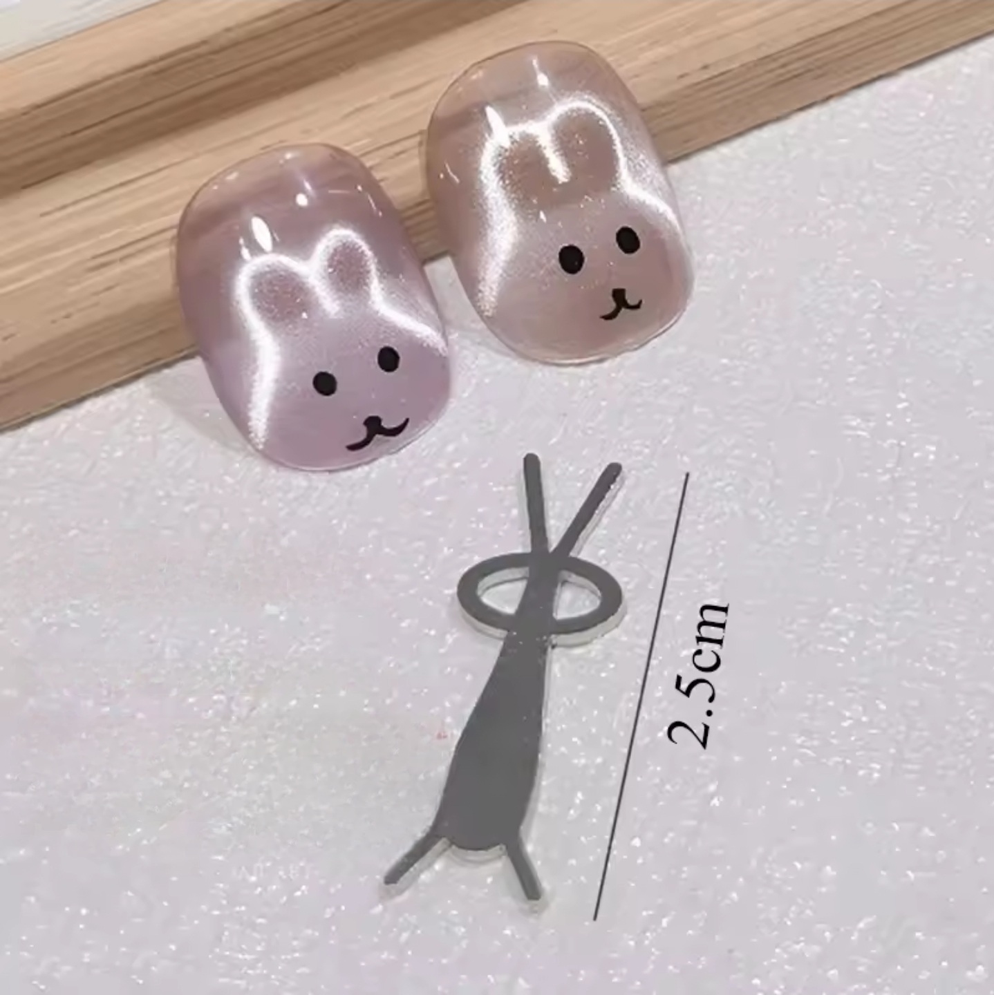 แม่เหล็กดูดสีเจล แม่เหล็กดูดสีแคทอาย Cat Eye แม่เหล็กวาดลายเล็บ3D รูปกระต่าย มี2แบบ