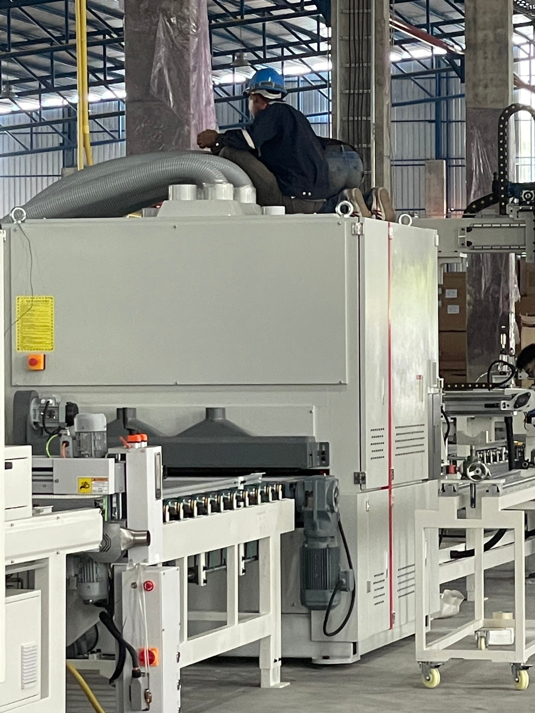 งานกั้นห้องให้เครื่องจักร กั้นห้องในโรงงาน กั้นห้องในโกดัง ระยอง