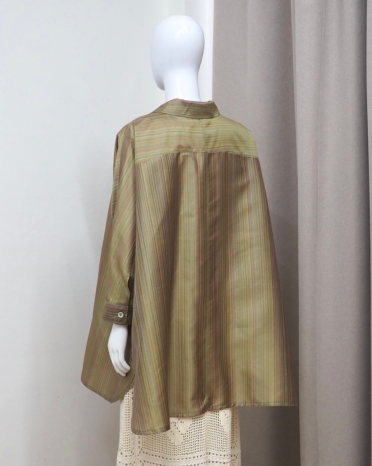 แบบตัด เสื้อผ้าไหมยาว ใส่เป็นเดรสได้ (ไม่รวมผ้า) ตามแบบ รหัส CUT-51-1019673