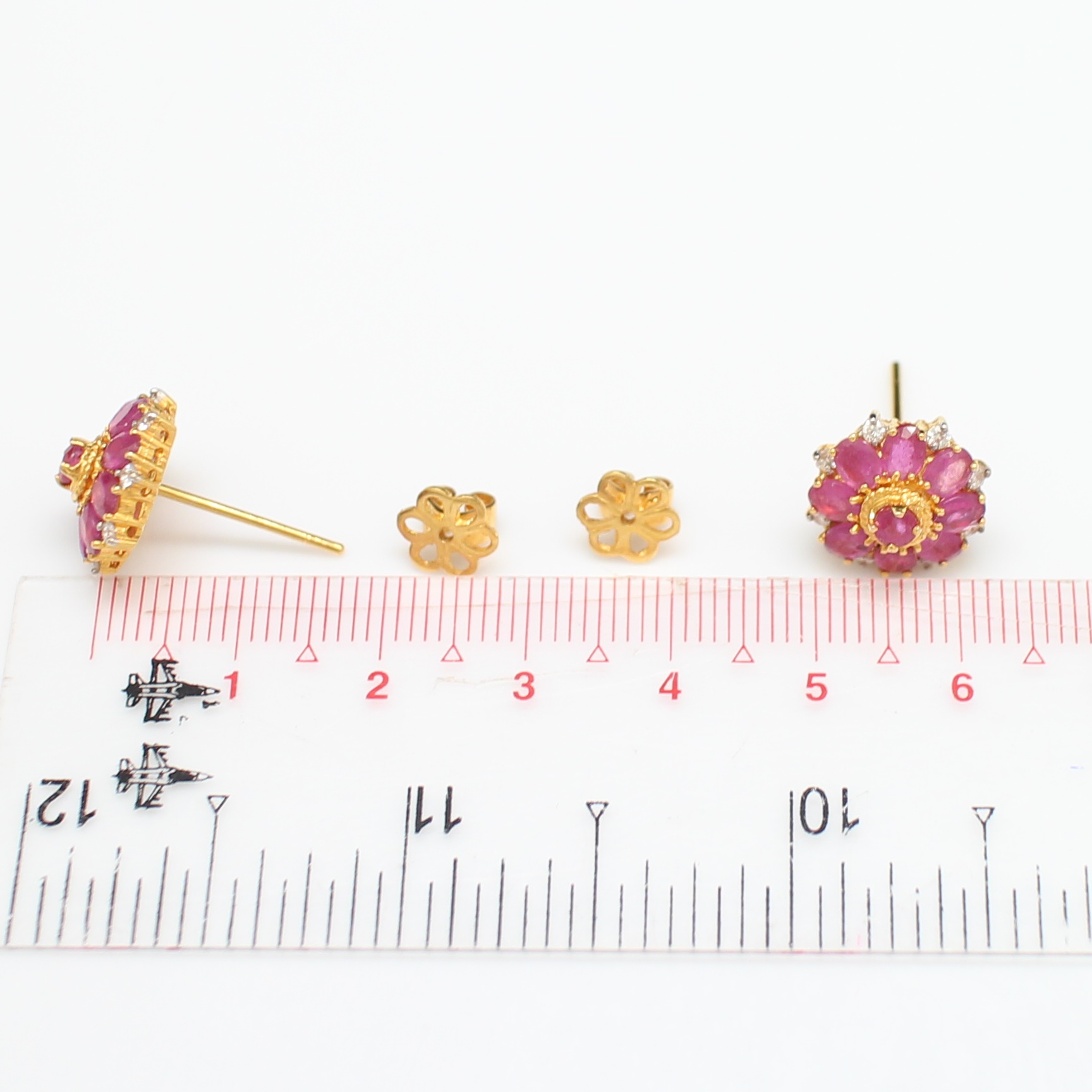 ER25110 ต่างหูทับทิมดอกไม้ ประดับเพชรแท้ 0.24 กะรัต ทองแท้ 90% นน. 5.5 กรัม