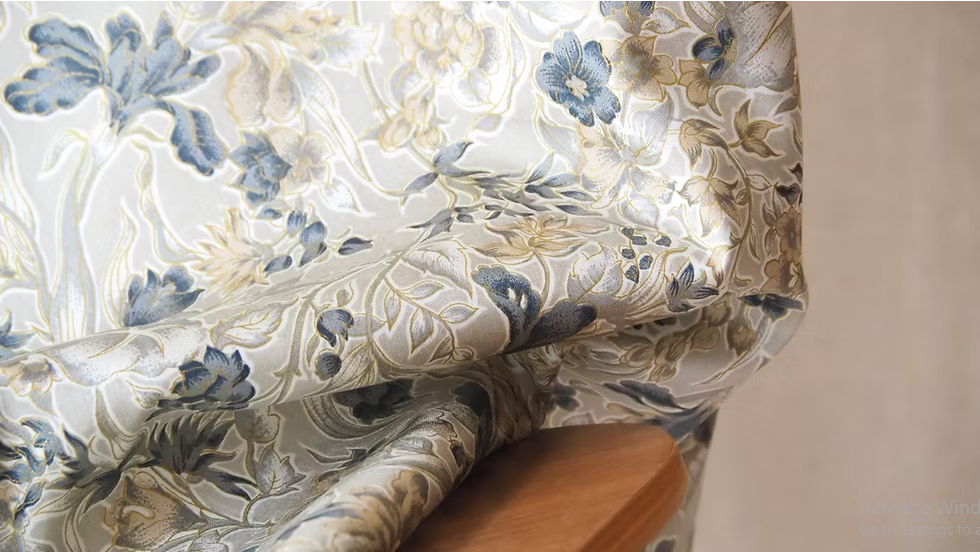 ผ้าพันคอไหมพิมพ์ลาย สี่เหลี่ยมจัตุรัส ขนาด 100x87ซม.ลายดอกไม้ พื้นสีขาว รหัส ZTG-CT-103349