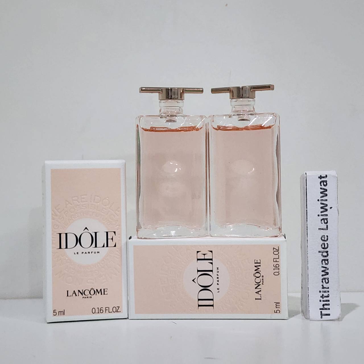 น้ำหอมจิ๋วมินิ Lancome Idole Le Parfum 5ml แบบแต้มมีกล่อง ( Mini Perfume น้ำหอมขนาดพกพา) น้ำหอมจิ๋วมินิ ขวดน่ารัก ตั้งโชว์ก็สวย พกพาก็สะดวก หัวแต้มตามจุดชีพจร