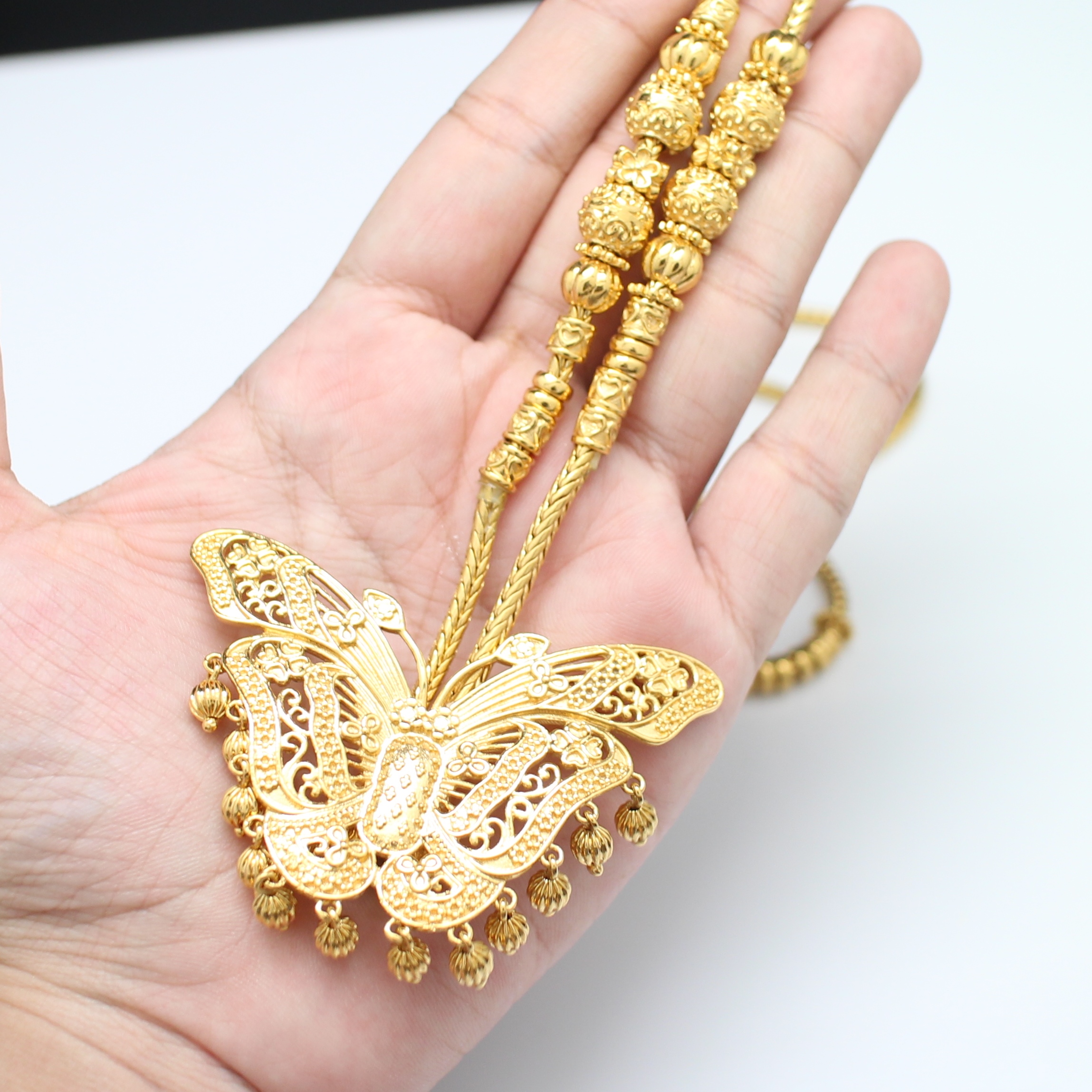 SI368 สร้อยคอผีเสื้อฉลุลาย ปรับความยาวได้ เงินแท้ 92.5% ชุบทอง นน. 73.3 กรัม