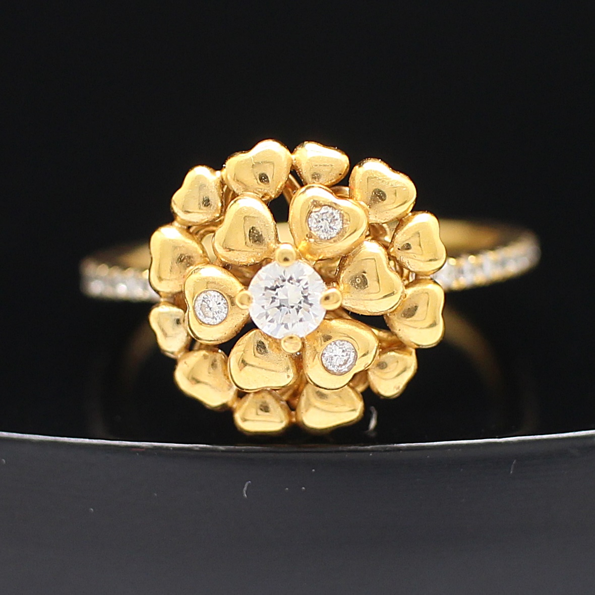 RG250216 แหวนเพชรหัวใจ Jubilee เพชรเม็ดกลาง 0.10 กะรัต ล้อมเพชร 0.24 กะรัต ทองแท้ 18k นน.รวม 3 กรัม ขนาดแหวน 50