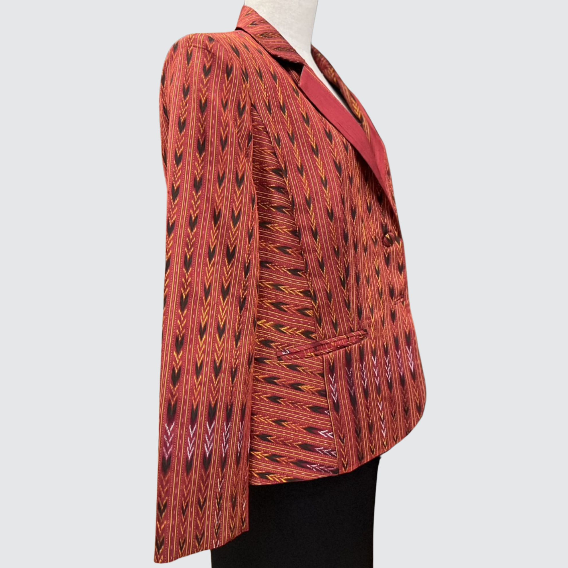 เสื้อสูทผ้าไหม ลายโฮล แขนยาว ไซส์XL สีแดง รหัส WD-PTS-060968