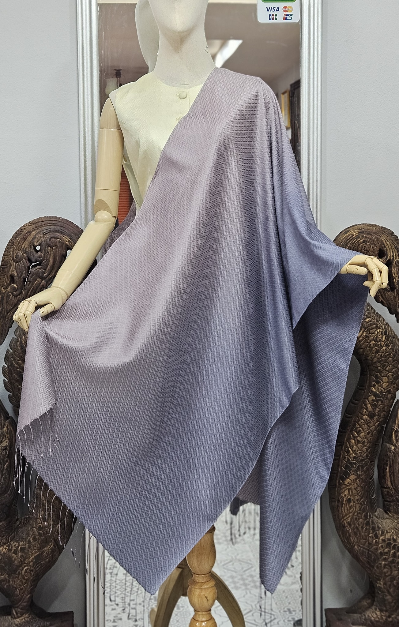 ผ้าคลุมไหล่ไหม ยกดอกลูกแก้ว ไล่เฉดสี ขนาด 60x200ซม. สีเทา-สีกะปิอ่อน รหัส ZYE-TT-1007682