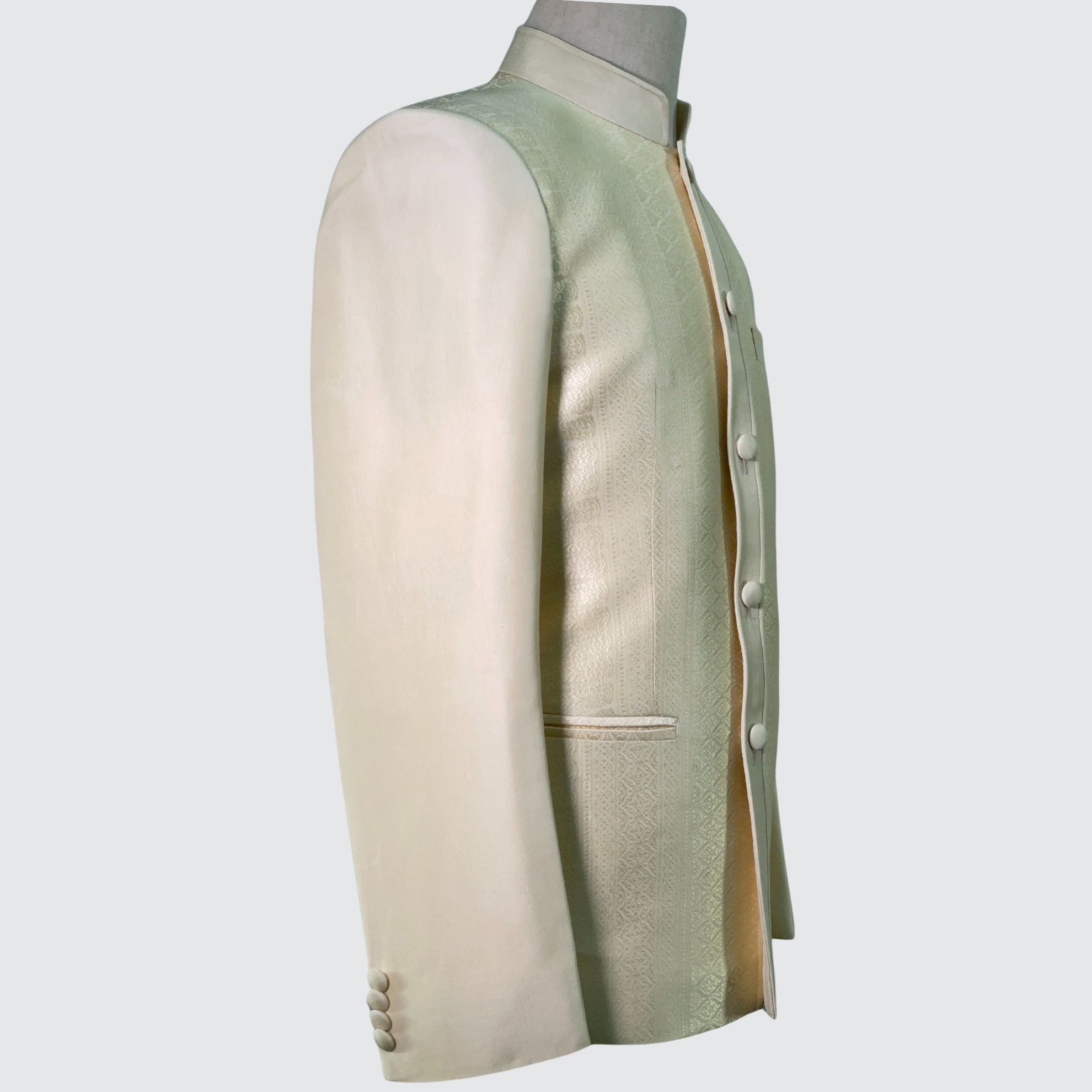 เสื้อสูทพระราชทาน แขนยาว ผ้าไหมยกดอกสุรินทร์ | ตัดเย็บตามรูปร่าง | เลือกสีผ้า ส่งไซส์ได้