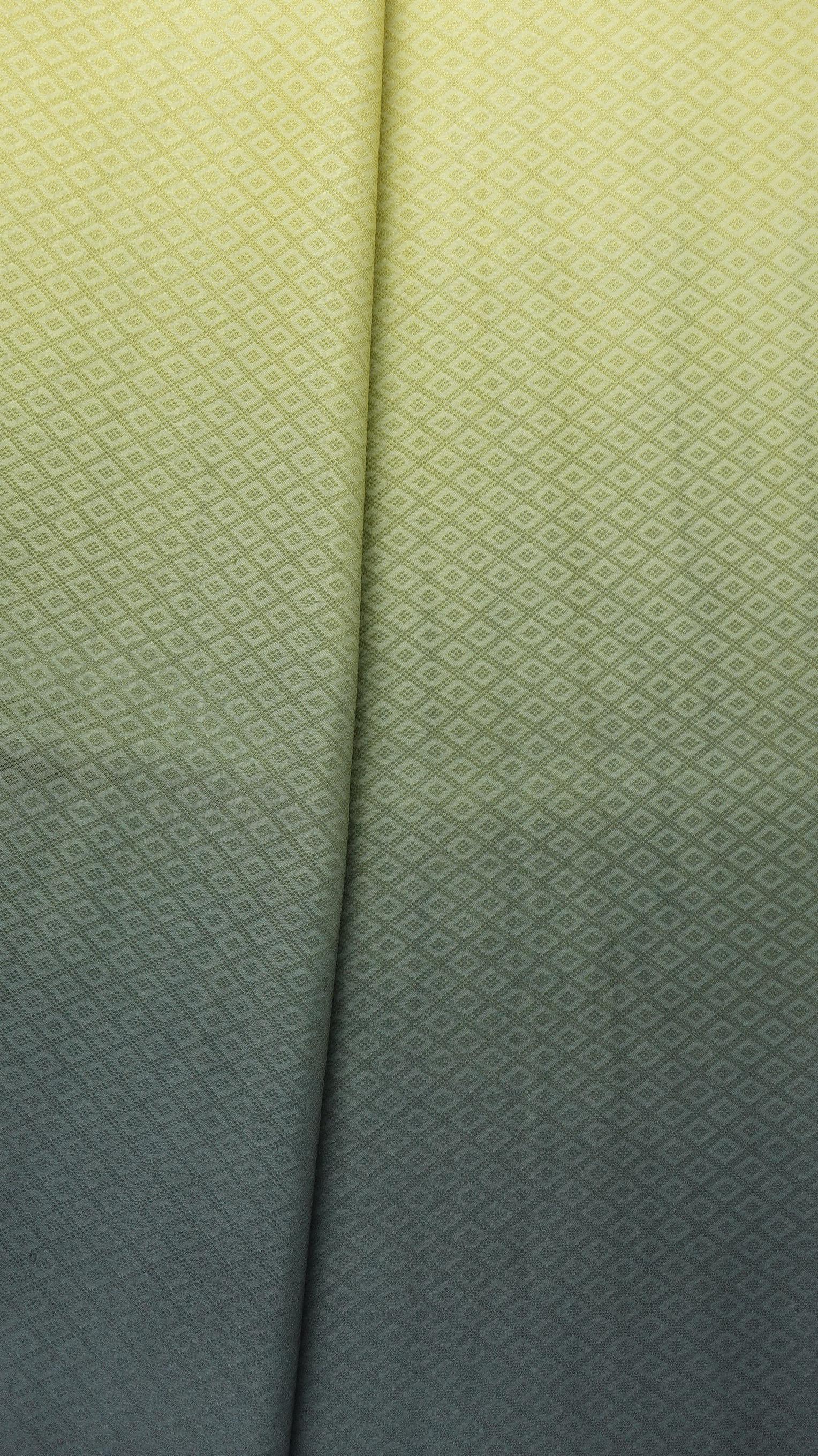 ผ้าไหมย้อมสไลด์สี ยกดอกลูกแก้ว สีเขียวอมเหลืองอ่อน-สีเขียวเข้ม เลือกขนาด รหัส BT-TT-0224686