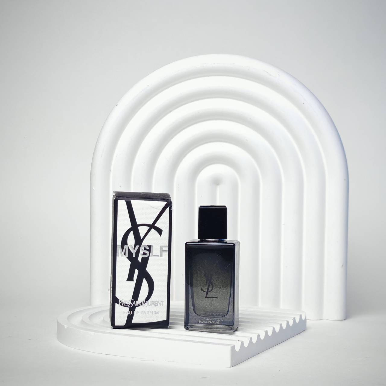 น้ำหอมจิ๋วมินิ YSL MYSLF Eau de Parfum 7.5ml แบบแต้มมีกล่อง ( Mini Perfume น้ำหอมขนาดพกพา) น้ำหอมจิ๋วมินิ ขวดน่ารัก ตั้งโชว์ก็สวย พกพาก็สะดวก หัวแต้มตามจุดชีพจร