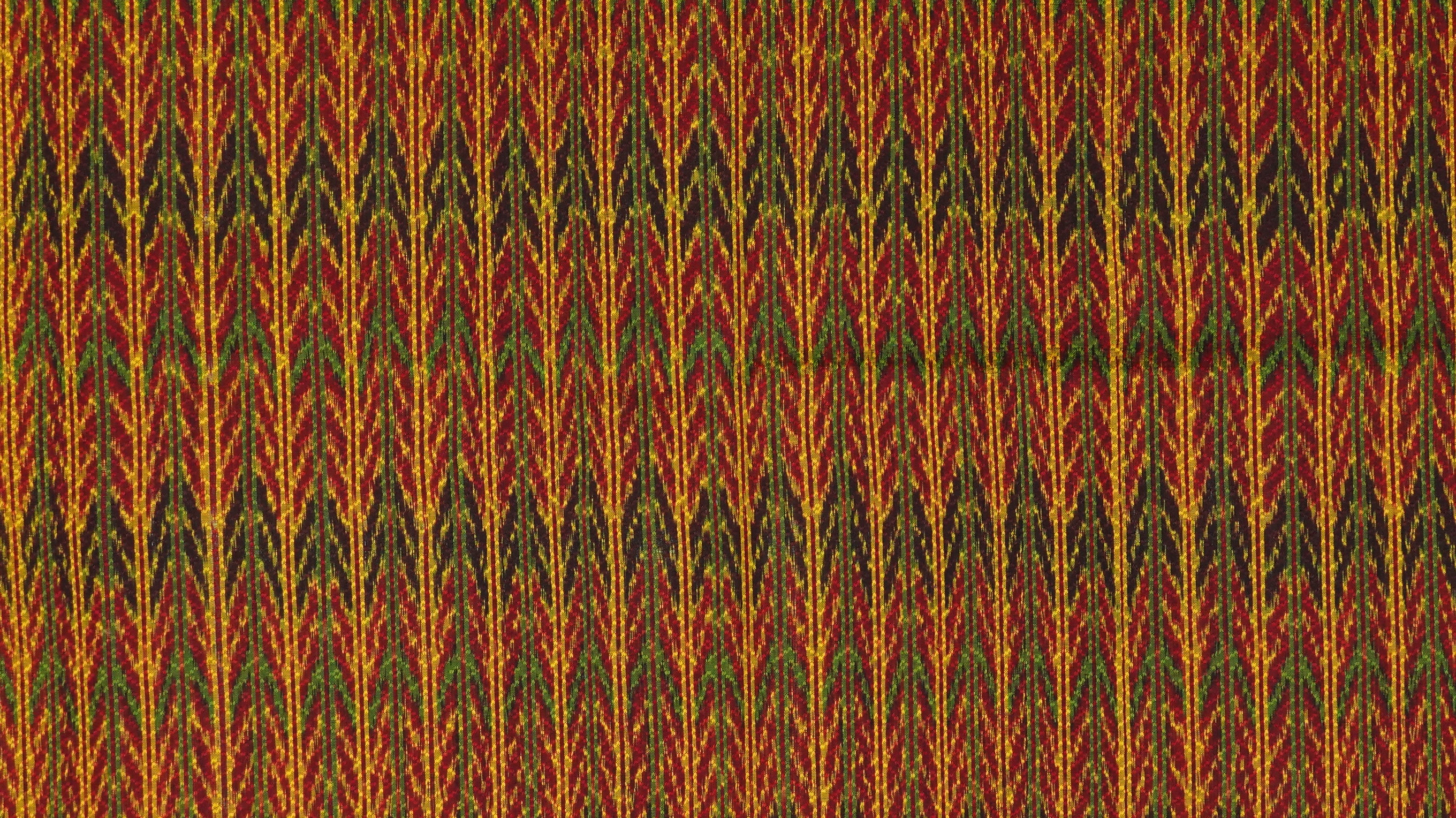 ซิ่น ผ้าไหมมัดหมี่ 6ตะกอ ขนาด 1x2เมตร ลายโฮล สีแดงเม็ดมะขาม รหัส R1A-ME-66-08196728