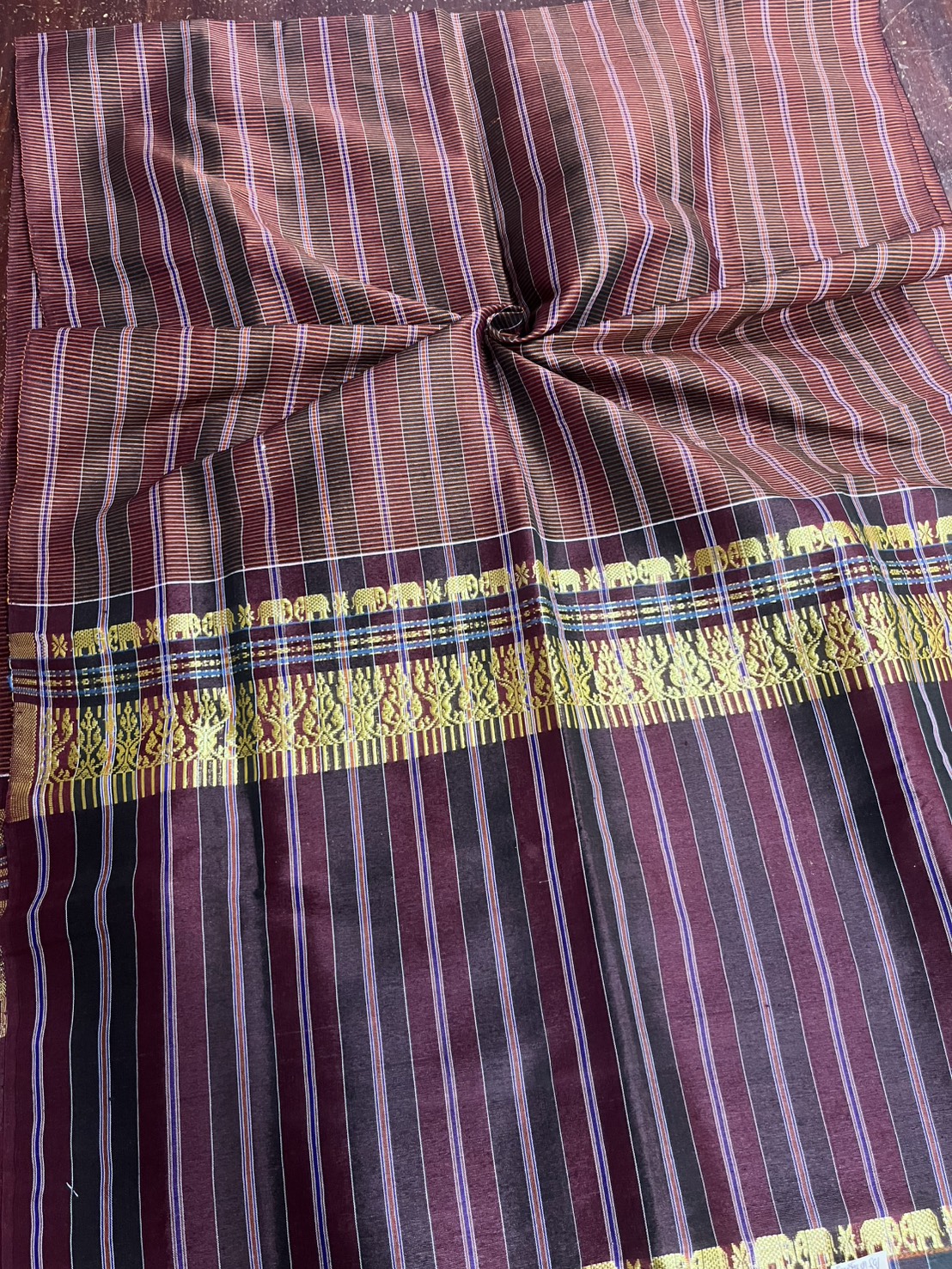 ผ้าขาวม้า ไหมแท้ ยกขิดดิ้นลายช้าง มีชายครุย ขนาด 65X200ซม. รหัส R4E-NY-5