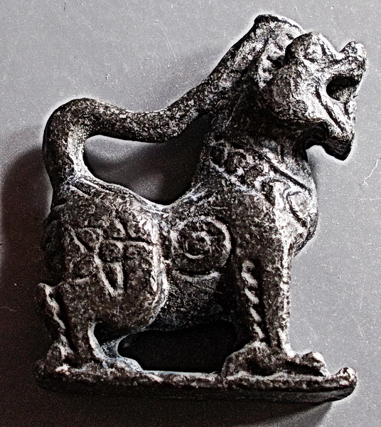 สิงห์คอยาว เนื้อตะกั่ว รุ่นแรก หลวงพ่อกวย วัดโฆสิตาราม จ.ชัยนาท ปี 2521